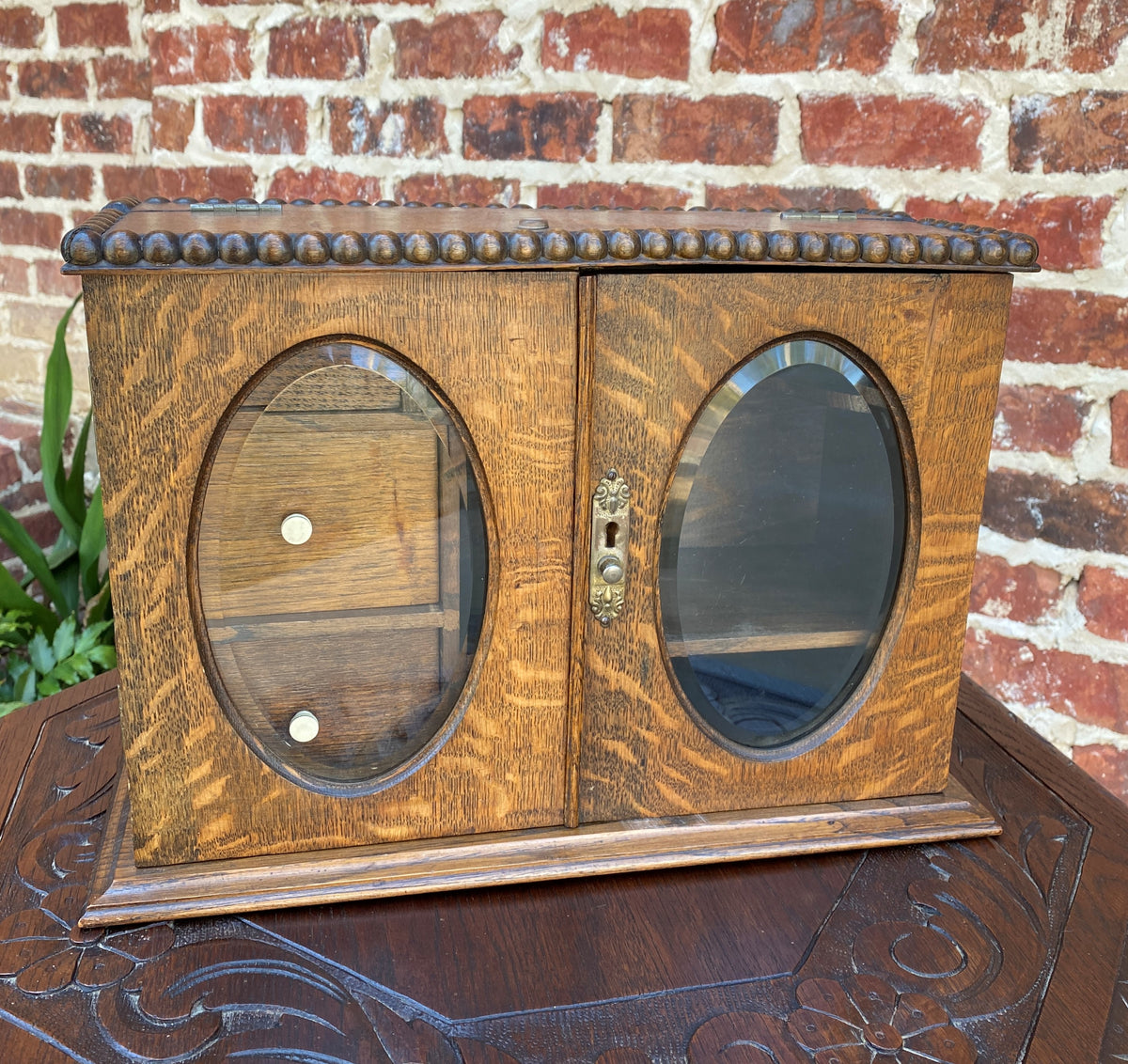 England製アンティーク 木製葉巻ケース Cigar Cabinet Antique English Wooden Smokers Cabinet With Brass Details