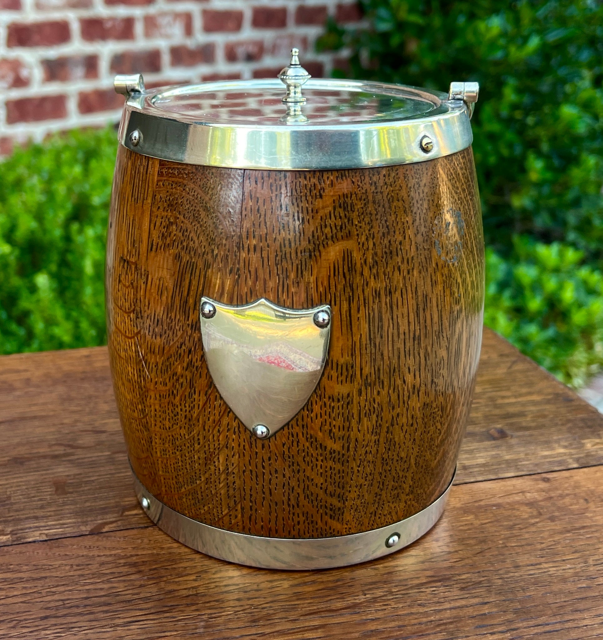 Antique English Oak Biscuit Barrel Tobacco Jar Shield Porcelain 1930s –  europeancrossroadsantiques