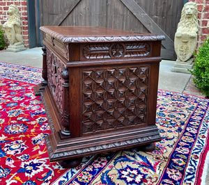 Antique English Trunk Chest Blanket Box Storage Coffer Oak Knight c. 1900-1920