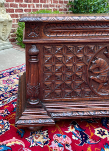 Antique English Trunk Chest Blanket Box Storage Coffer Oak Knight c. 1900-1920