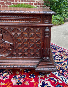 Antique English Trunk Chest Blanket Box Storage Coffer Oak Knight c. 1900-1920