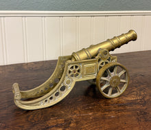 Load image into Gallery viewer, Vintage English Brass Minature Model Cannon &amp; Carriage