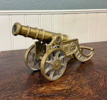 Load image into Gallery viewer, Vintage English Brass Minature Model Cannon &amp; Carriage