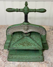 Load image into Gallery viewer, Antique Victorian Cast Iron Bookbinding Press Screw Nipping Press