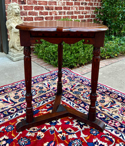 Antique English Clover Leaf End Table Side Table Accent Table Honey Tiger Oak