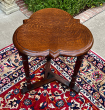 Load image into Gallery viewer, Antique English Clover Leaf End Table Side Table Accent Table Honey Tiger Oak