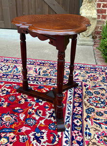 Antique English Clover Leaf End Table Side Table Accent Table Honey Tiger Oak