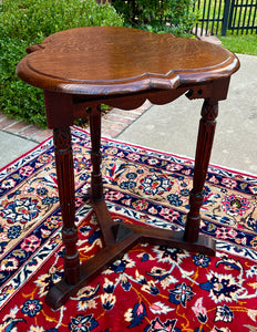 Antique English Clover Leaf End Table Side Table Accent Table Honey Tiger Oak