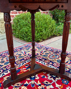 Antique English Clover Leaf End Table Side Table Accent Table Honey Tiger Oak