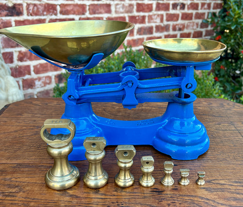 Antique English Shop Scale 7 Graduated Weights With Brass Pans Blue